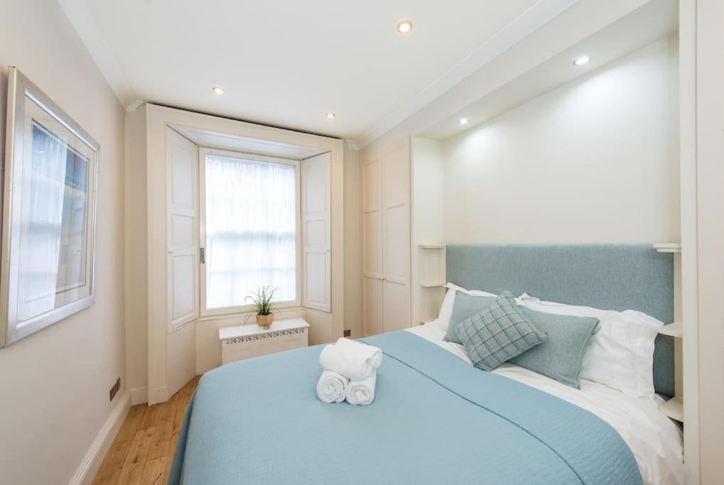 Self Catering , City Centre Apartment With Parking EDI Kültér fotó